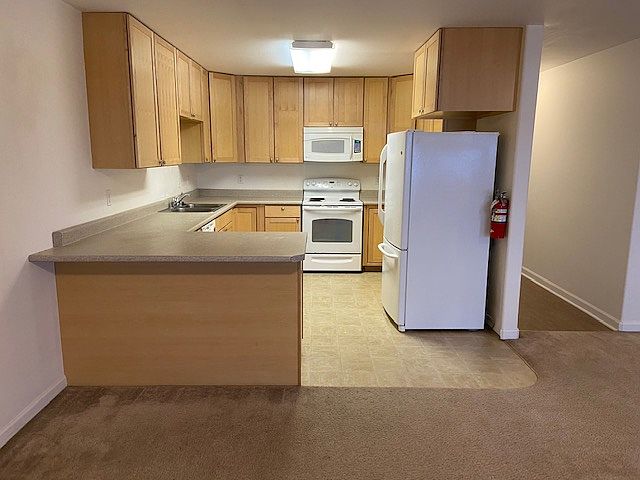 1st image of 4216 Cambria Dr W #202