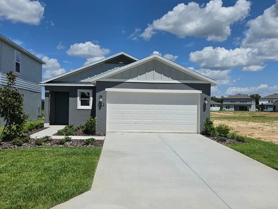 3739 NE 32nd Ct