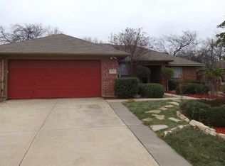 3319 Peakview Dr, Corinth, TX 76210