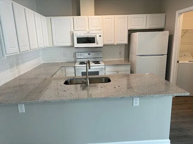 140 Oak Towne Dr #E-3 — Photo 10