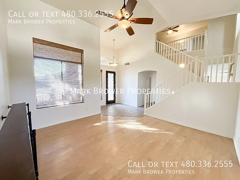 1302 E Elgin Pl — Photo 4