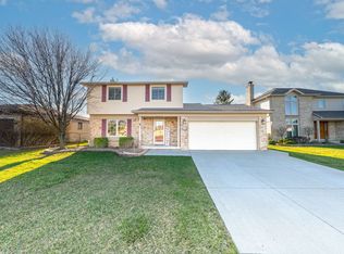 45510 Plum Grove Dr, Macomb, MI 48044