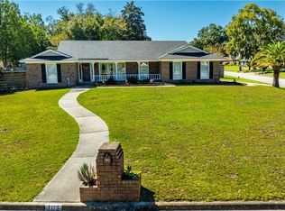 101 Shamrock Cir, Savannah, GA 31406