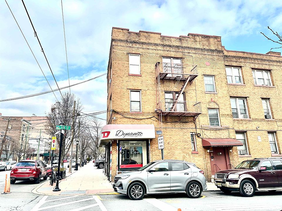 1st image of 500 New York Ave APT 1