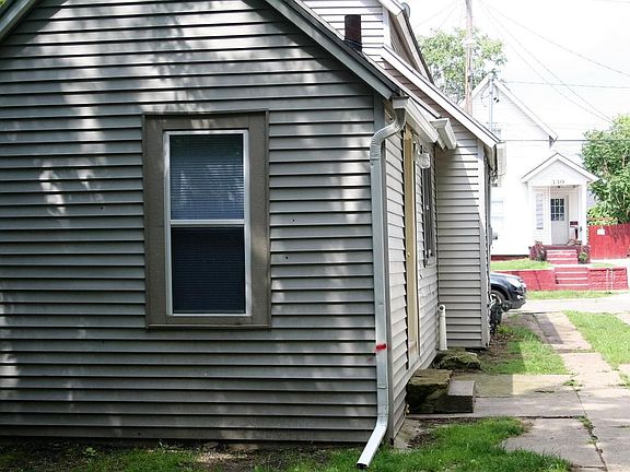 4th image of 338 Hogadone Ave SW