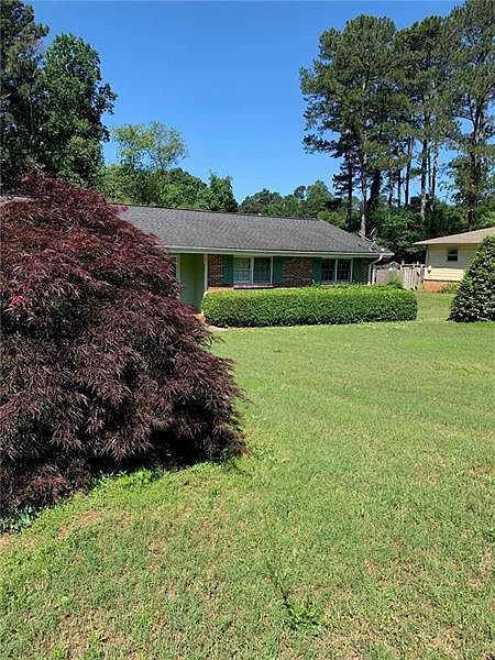 2nd image of 729 Springwood Dr