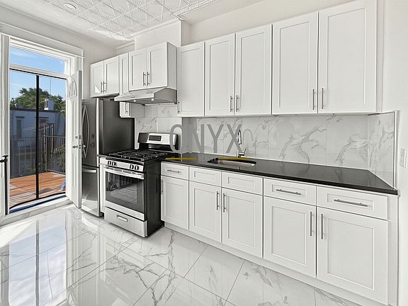 4th image of 6078 67th Ave #2