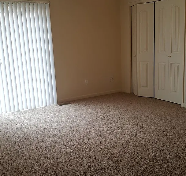 925 Meadows Ave #A — Photo 8