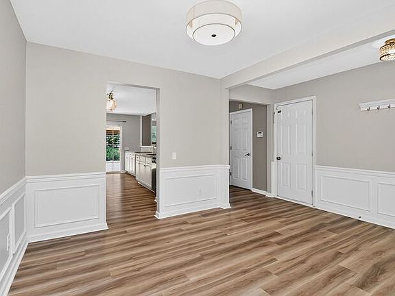 5th image of 14922 Edindale Dr
