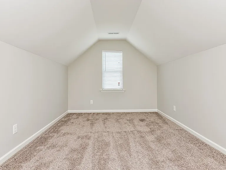 48 Ashby Dr — Photo 9
