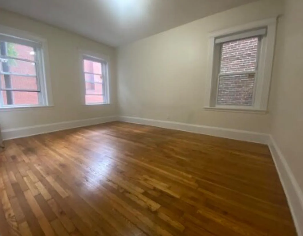 2 bed, 9999 sqft, $2,375 — Photo 4