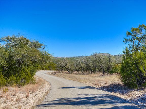 4th image of 3777 Middle Creek Rd