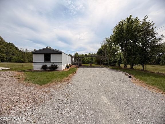 3rd image of 115 Brooks Ln