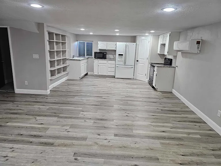 1189 W Escalante Dr #2 — Photo 5