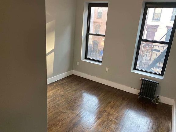 5th image of 411 E 118th St #77