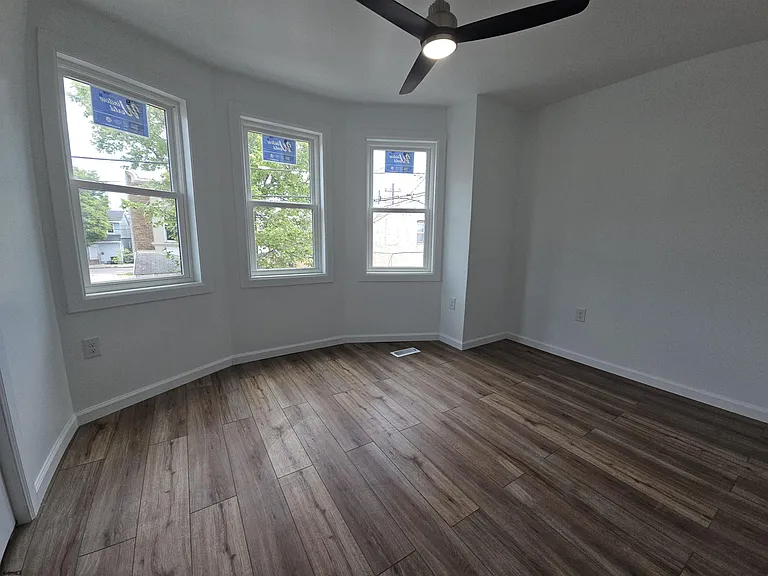 902 Keener Ave — Photo 16