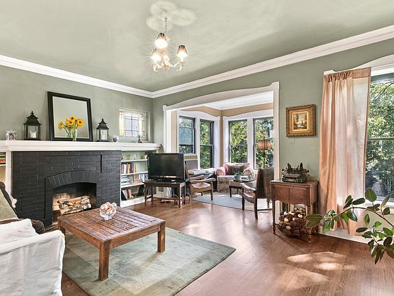 5th image of 1226 W Norwood St #2E