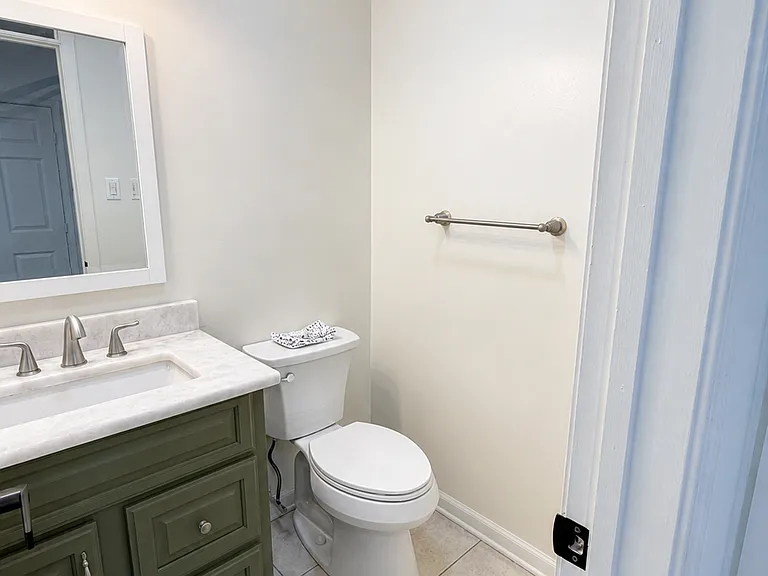 101 Laurel Cir — Photo 12