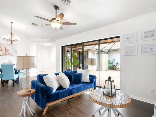 6247 Mirror Lake Ct, Sebastian, FL 32958