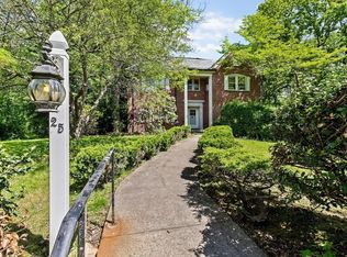 25 Hundreds Cir, Wellesley, MA 02481