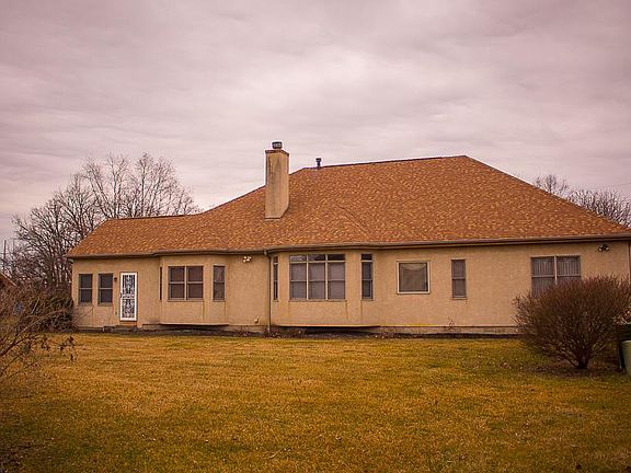 4th image of 1204 Dobbins Dr