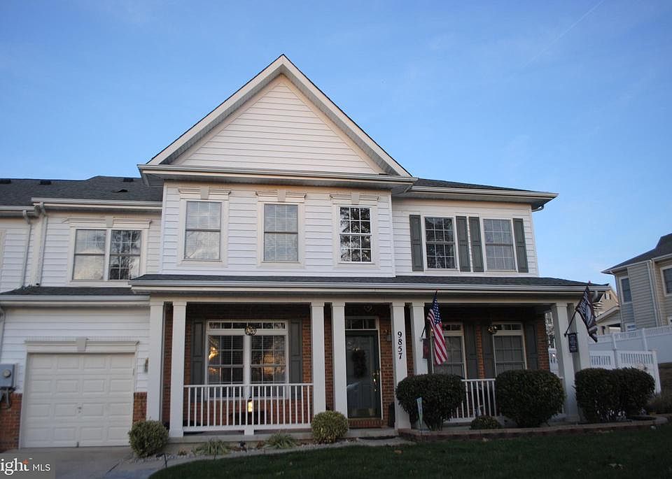 1st image of 9857 Earls Ferry Cir