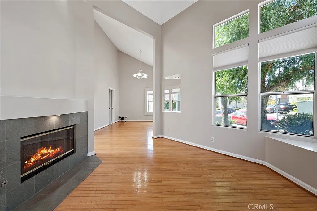4 bed, 3539 sqft, $10,995 — Photo 2