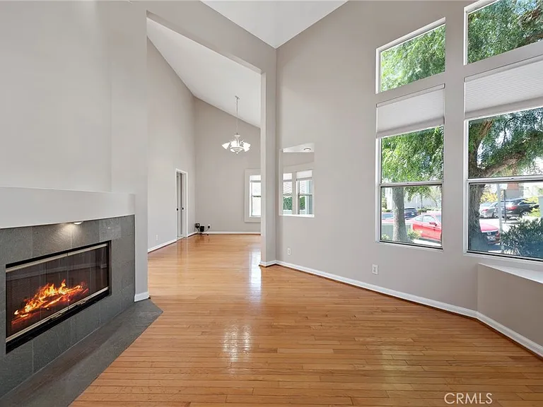 1536 Silver St — Photo 2