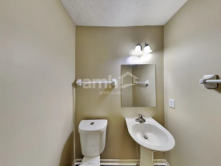 9255 Ruston Ln — Photo 10