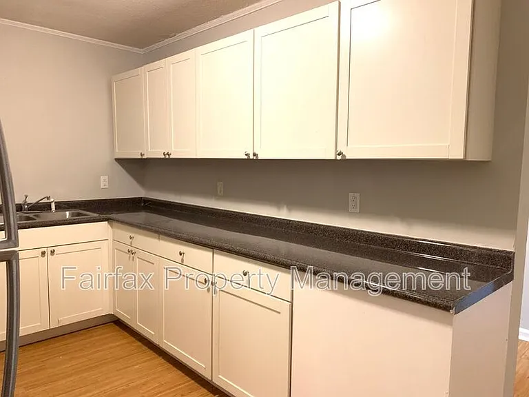 2418 Owen St #A — Photo 6