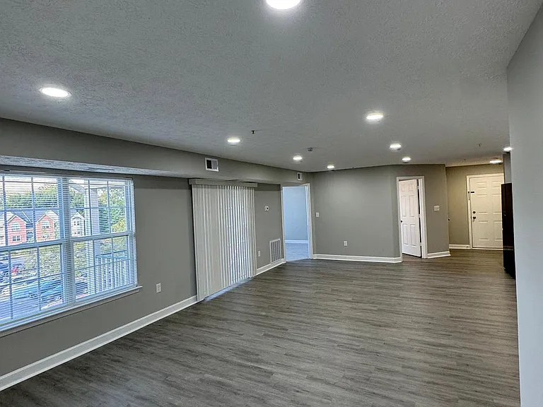 6900 Saint Ignatius Dr #304 — Photo 14