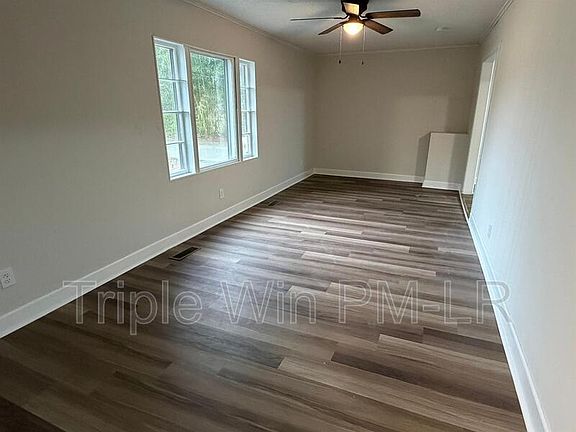 5th image of 8010 Westwood Ave
