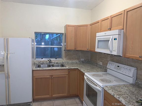 4th image of 2784 SW 14th St #1