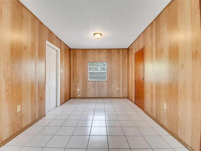 1040 San Luis Dr — Photo 16