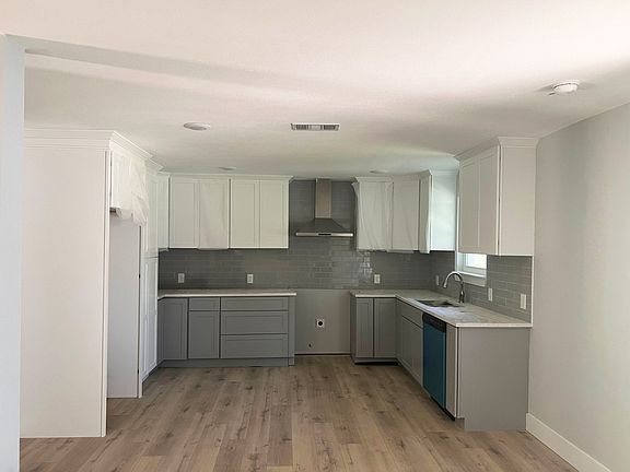 U-shaped Kitchen