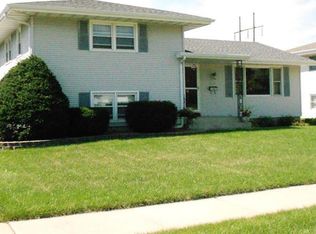 9124 Wildwood Dr, Highland, IN 46322