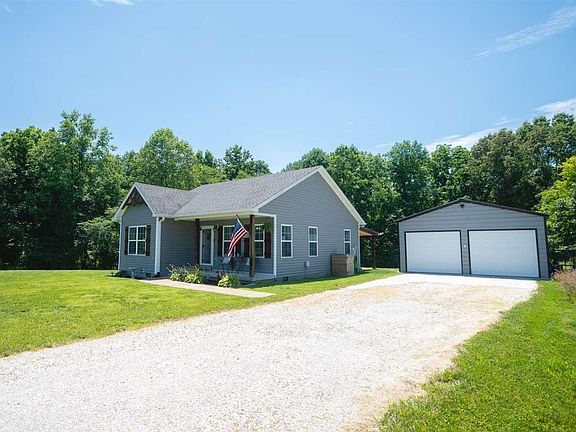 2nd image of 971 Hadley Loop Rd