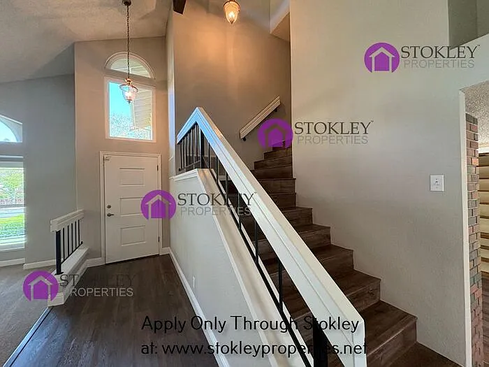 2397 Lake Meadow Cir — Photo 28