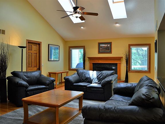 4th image of 20415 E 200th St