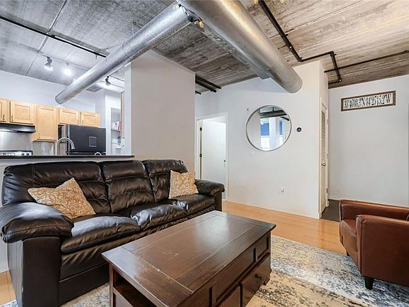 3rd image of 800 Peachtree St NE APT 1419