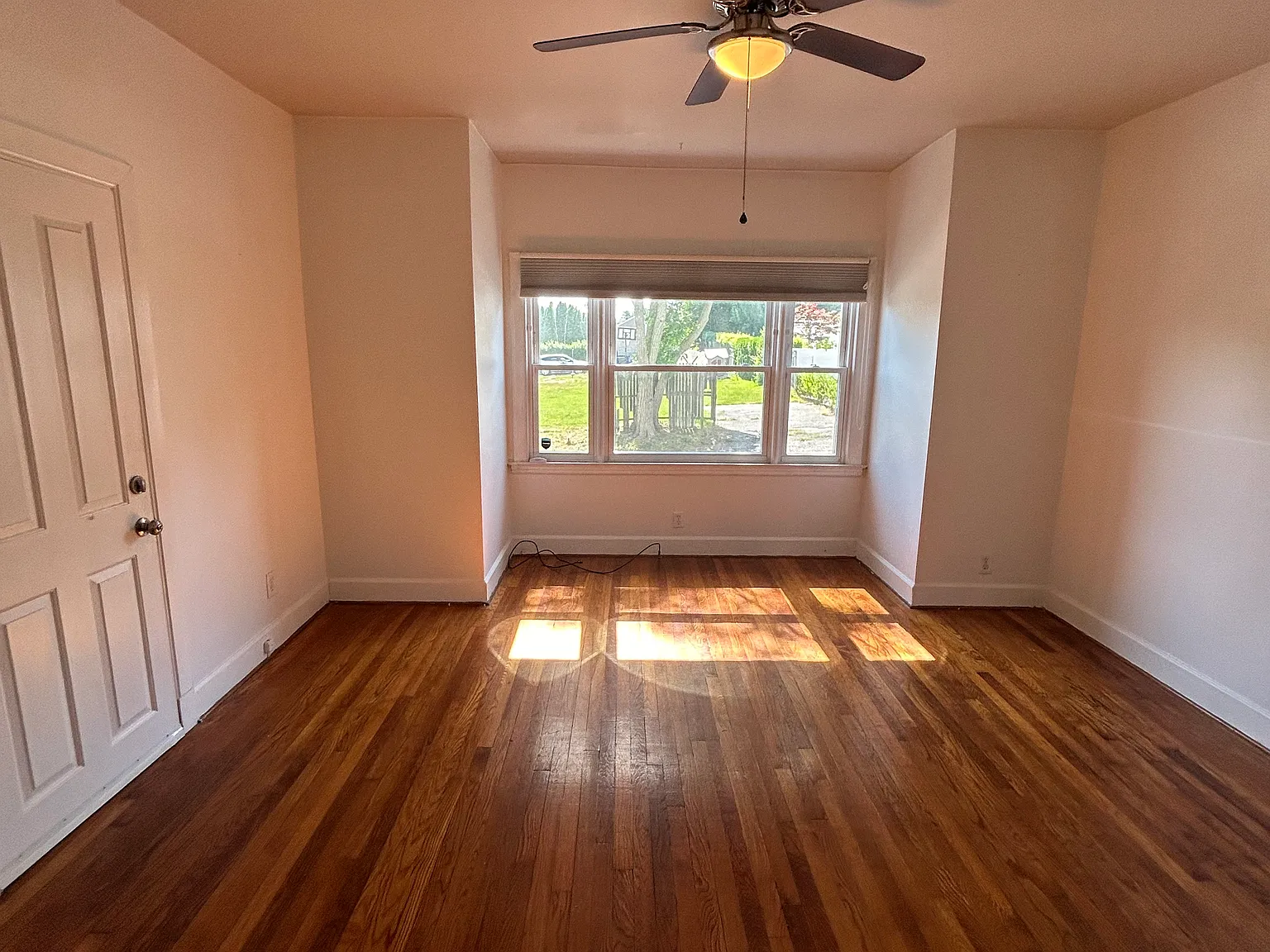 1 bed, 800 sqft, $1,900 — Photo 3