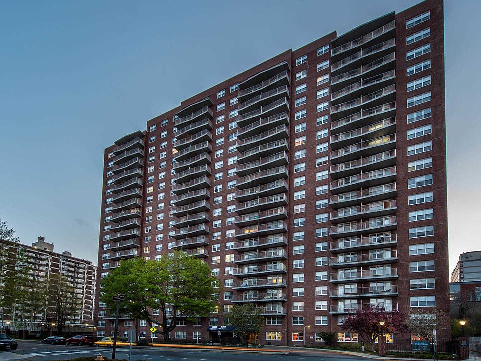 CityView at Longwood Apartments