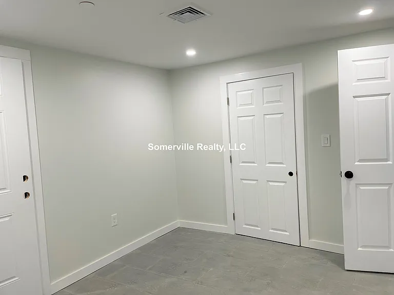 27 Linden St #1 — Photo 16