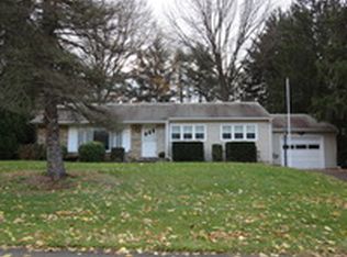 319 Summit Dr, Lewistown, PA 17044