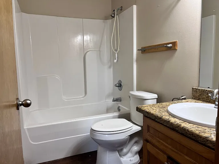 4440 Brown St — Photo 8
