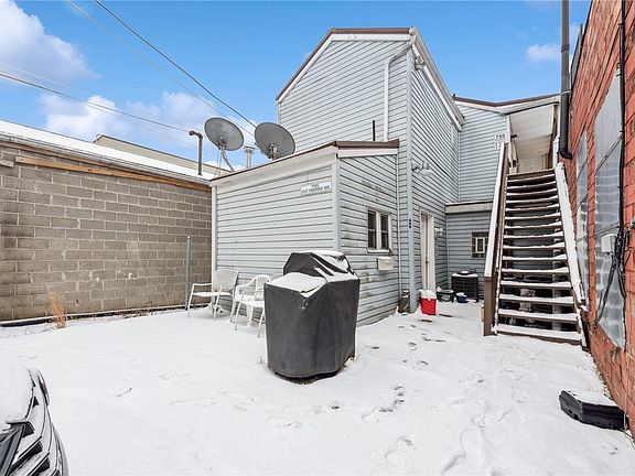 5th image of 755 E Railroad Ave