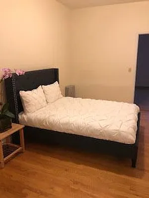 Rented by Owner | media 12