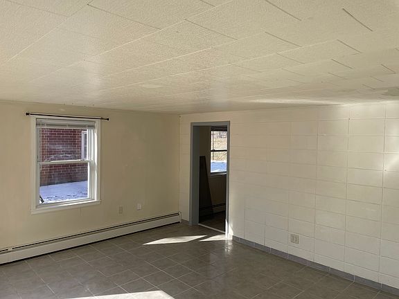 3rd image of 403 Marlington St #5
