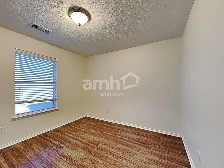 717 Timber Trl — Photo 22