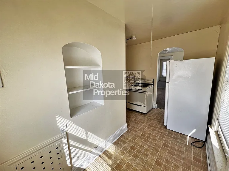 509 W 3rd Ave — Photo 7
